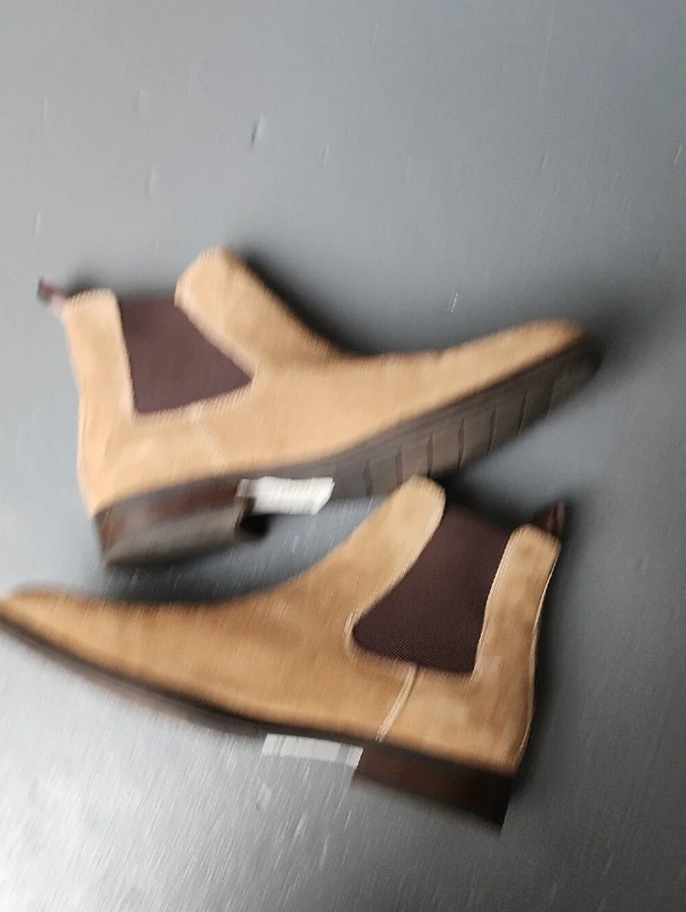 Steve Madden Men's 9.5M Suede Chukka Boots in Beige and Dark Brown Western